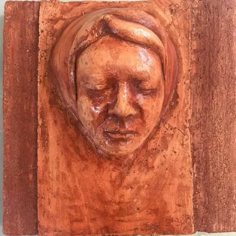 "isimsiz" eseri BERKAY BAYRAM tarafından 2017 yılında 25x25 cm ölçülerinde Seramik tekniği ile yapılmıştır.