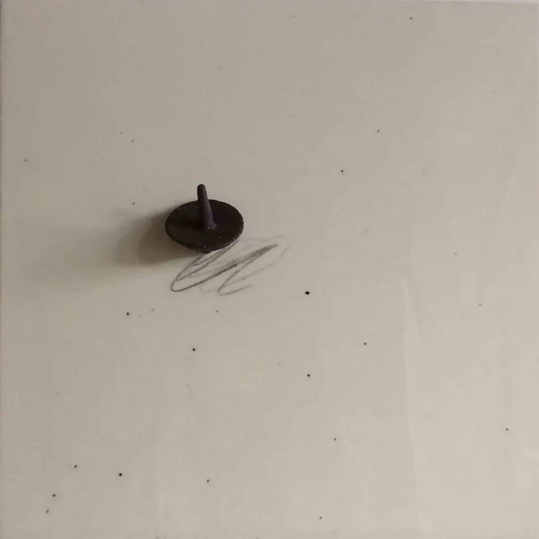 "isimsiz" eseri MELAHAT ALTUNDAĞ tarafından 2017 yılında 25x25 cm ölçülerinde Seramik tekniği ile yapılmıştır.