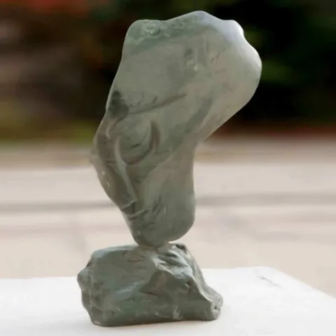 "isimsiz" eseri DİNÇER GÜNGÖRÜR tarafından 2017 yılında 45x35 cm ölçülerinde Serpantin tekniği ile yapılmıştır.