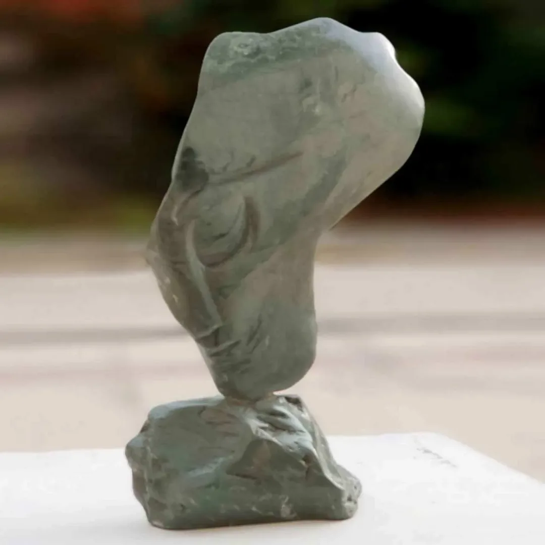 "isimsiz" eseri DİNÇER GÜNGÖRÜR tarafından 2017 yılında 45x35 cm ölçülerinde Serpantin tekniği ile yapılmıştır.