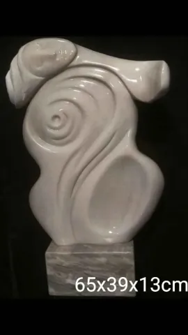 Bu eser DİNÇER GÜNGÖRÜR tarafından 65x13x13 cm ölçülerinde Mermer tekniği ile yapılmıştır.
