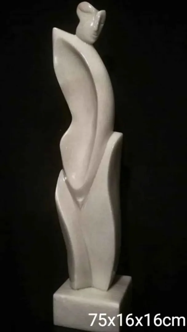 yakınlaştır "İsimsiz" eseri DİNÇER GÜNGÖRÜR tarafından 75x16x16 cm ölçülerinde Mermer tekniği ile yapılmıştır.