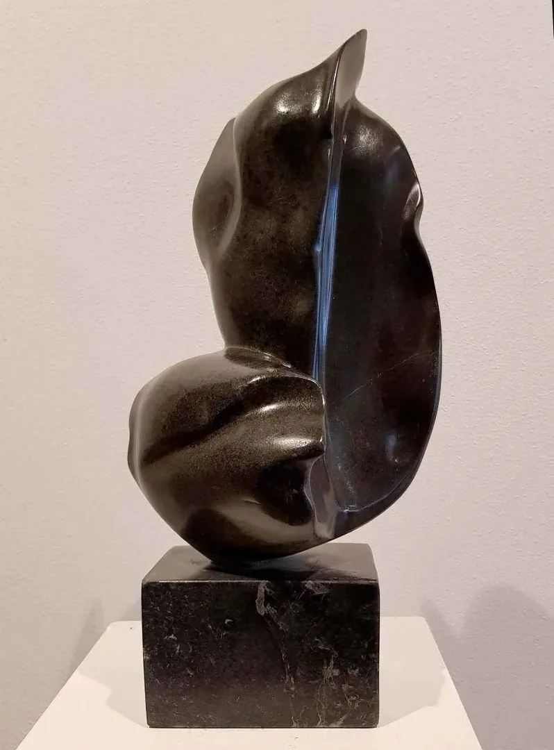 yakınlaştır "İsimsiz" eseri DEMET KAYA tarafından 2018 yılında 38x23x17 cm ölçülerinde Serpantin tekniği ile yapılmıştır.