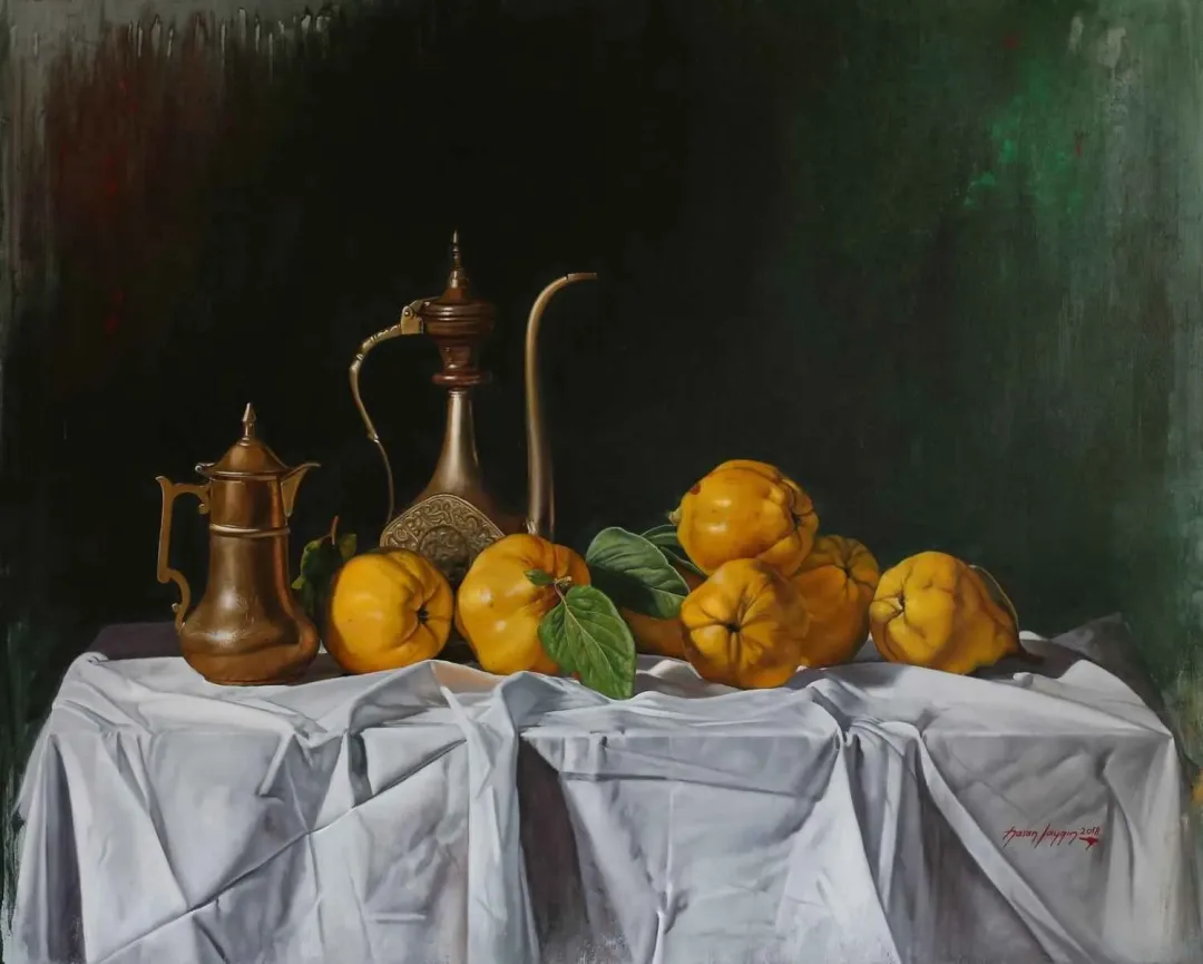 HASAN SAYGIN — “Ayvalı Natürmort”, 2018 "Ayvalı Natürmort" eseri HASAN SAYGIN tarafından 2018 yılında 81x65 cm ölçülerinde Tuval üzeri yağlı boya tekniği ile yapılmıştır.