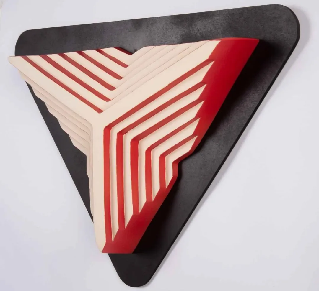 yakınlaştır "Katmanlar" eseri AYŞE CANBOLAT tarafından 2018 yılında 57.5x43x9 cm ölçülerinde Kalıpla Şekillendirme tekniği ile yapılmıştır.