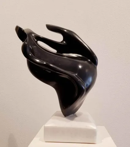 DEMET KAYA — 2018 Bu eser DEMET KAYA tarafından 2018 yılında 39x28x18 cm ölçülerinde Serpantin tekniği ile yapılmıştır.