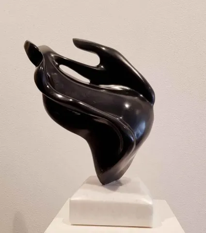 DEMET KAYA — 2018 Bu eser DEMET KAYA tarafından 2018 yılında 39x28x18 cm ölçülerinde Serpantin tekniği ile yapılmıştır.