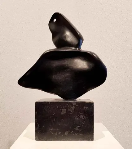 DEMET KAYA — 2018 Bu eser DEMET KAYA tarafından 2018 yılında 36x24x11 cm ölçülerinde Serpantin tekniği ile yapılmıştır.
