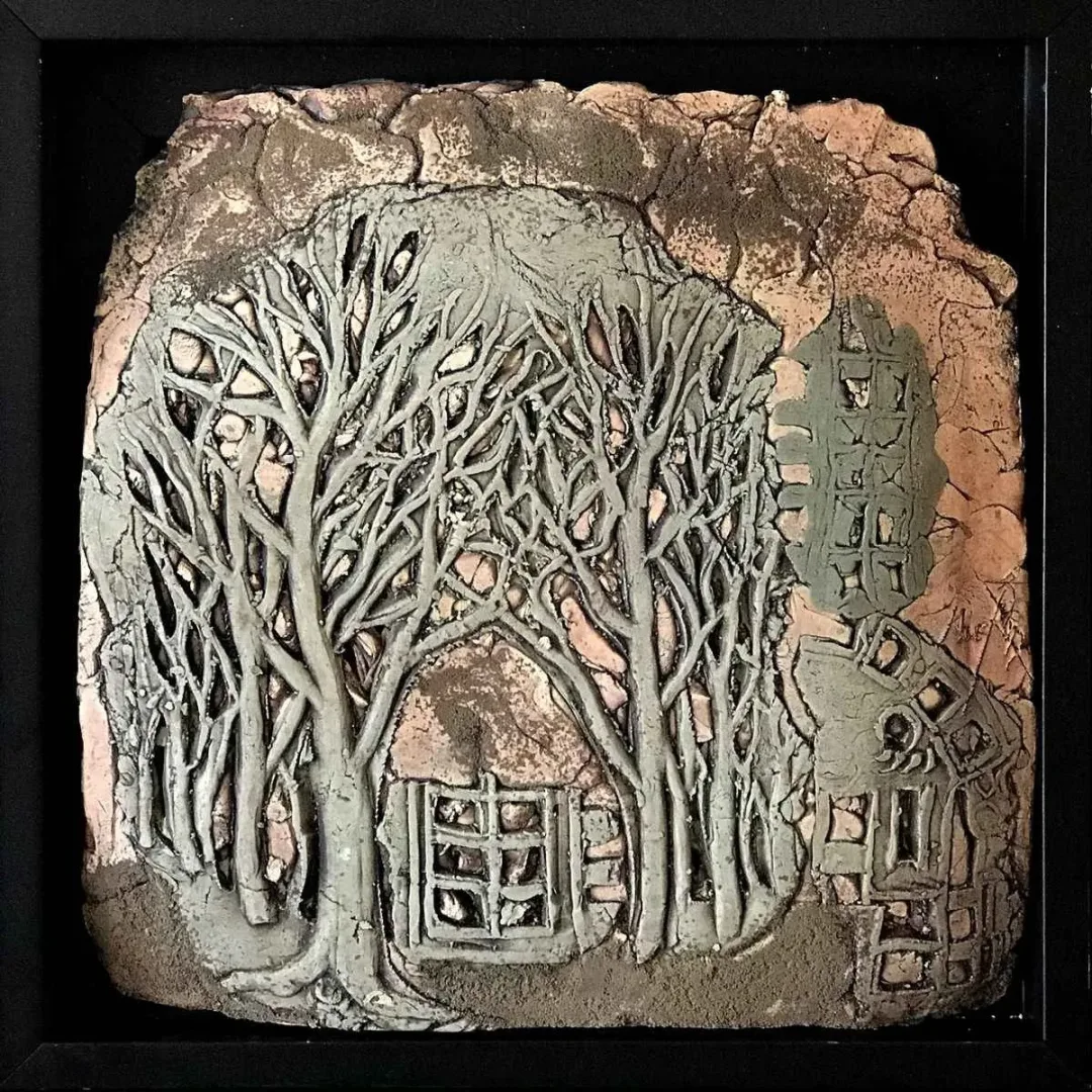 yakınlaştır "Dallar-4" eseri MİNE POYRAZ tarafından 2017 yılında 25x25 cm ölçülerinde Seramik Ajur Tekniği 1200 °C tekniği ile yapılmıştır.