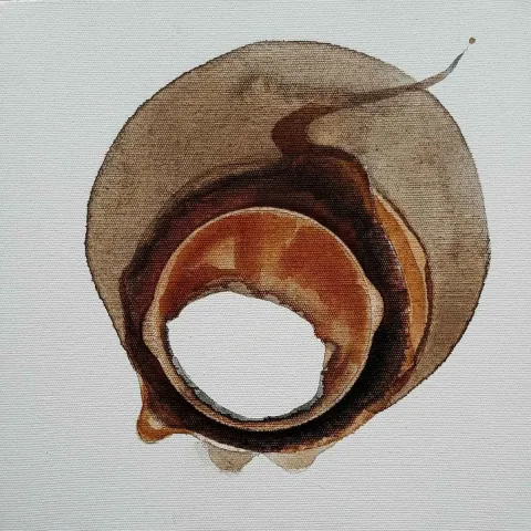 Bu eser TANSEL TÜRKDOĞAN tarafından 2018 yılında 25x25 cm ölçülerinde Tuval üzeri akrilik boya tekniği ile yapılmıştır.