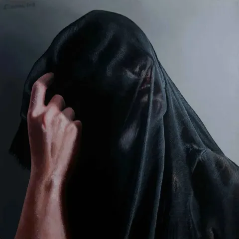 "Siyahın Altında Under The Black" eseri ÇAĞLAR ÖZTÜRK tarafından 2018 yılında 25x25 cm ölçülerinde Tuval üzeri akrilik boya tekniği ile yapılmıştır.