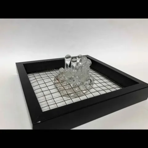 ECEM YILMAZ — 2018 Bu eser ECEM YILMAZ tarafından 2018 yılında 25x25x10 cm ölçülerinde Sıcak Cam Şekillendirme tekniği ile yapılmıştır.
