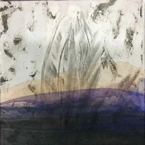 HAVA KÜÇÜKÖNER — 2018 Bu eser HAVA KÜÇÜKÖNER tarafından 2018 yılında 25x25 cm ölçülerinde Tuval üzeri karışık teknik tekniği ile yapılmıştır.