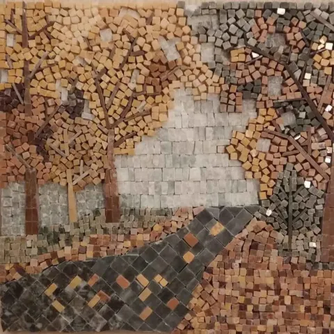 Bu eser HİLMİ TANRISEVER tarafından 2018 yılında 25x25 cm ölçülerinde Mermer Mozaik tekniği ile yapılmıştır.