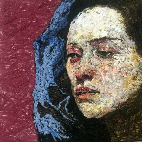 Bu eser KÜBRA ARSLAN tarafından 2018 yılında 25x25 cm ölçülerinde Tuval üzeri iplik dokuma tekniği ile yapılmıştır.