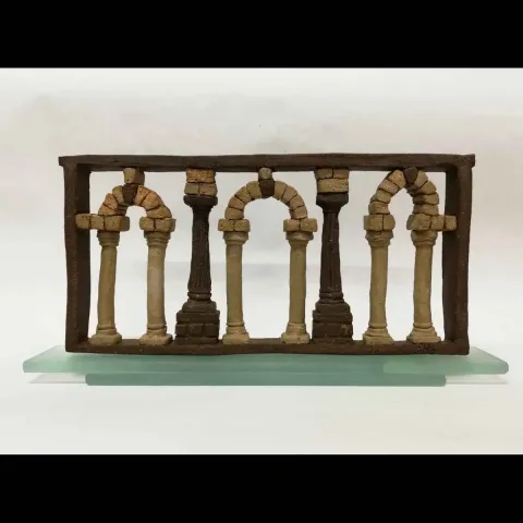 METE BAHTİYAR KARATAŞ — “Arch Brothers”, 2018 "Arch Brothers" eseri METE BAHTİYAR KARATAŞ tarafından 2018 yılında 29x18x6 cm ölçülerinde Elle Şekillendirme Stoneware tekniği ile yapılmıştır.