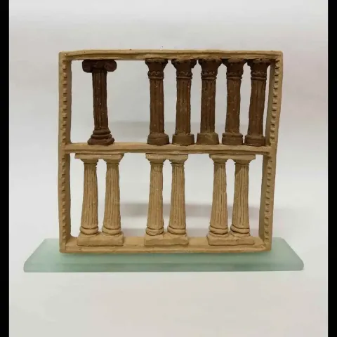 METE BAHTİYAR KARATAŞ — “Byzantion Numbers”, 2018 "Byzantion Numbers" eseri METE BAHTİYAR KARATAŞ tarafından 2018 yılında 28x24x6 cm ölçülerinde Elle Şekillendirme Stoneware tekniği ile yapılmıştır.