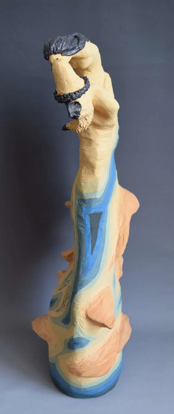 "Ülgen" eseri ALİ CİHAN KAYALIOĞLU tarafından 2018 yılında 57x17x24 cm ölçülerinde Seramik Elle Şekillendirme tekniği ile yapılmıştır.