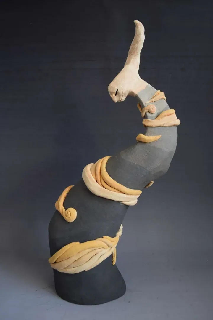 yakınlaştır "Hayal" eseri ALİ CİHAN KAYALIOĞLU tarafından 2016 yılında 49.5x11.5x23.5 cm ölçülerinde Seramik Elle Şekillendirme tekniği ile yapılmıştır.