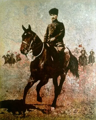 "Büyük Taarruz" eseri HASAN ÇAĞLAYAN tarafından 150x120 cm ölçülerinde Tuval üzeri karışık teknik tekniği ile yapılmıştır.