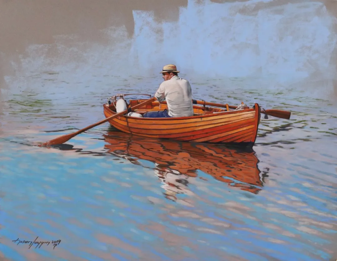 "Kayıkçı" eseri HASAN SAYGIN tarafından 33x43 cm ölçülerinde Kağıt üzeri pastel boya tekniği ile yapılmıştır.
