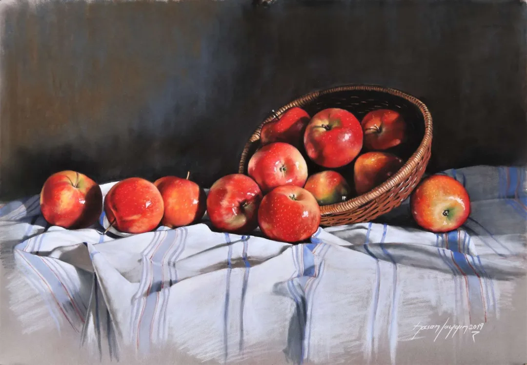 yakınlaştır "Elmalar" eseri HASAN SAYGIN tarafından 33x47 cm ölçülerinde Kağıt üzeri pastel boya tekniği ile yapılmıştır.