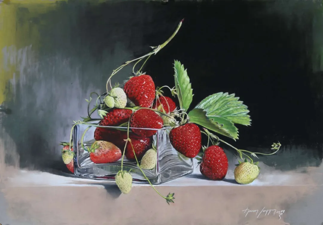 yakınlaştır "Çilekler" eseri HASAN SAYGIN tarafından 33x47 cm ölçülerinde Kağıt üzeri pastel boya tekniği ile yapılmıştır.