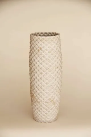 "isimsiz" eseri SANVER ÖZGÜVEN tarafından 2018 yılında 30x10x10 cm ölçülerinde Üç Boyutlu Seramik Yazıcı ile Şekillendirme 1230 °C tekniği ile yapılmıştır.