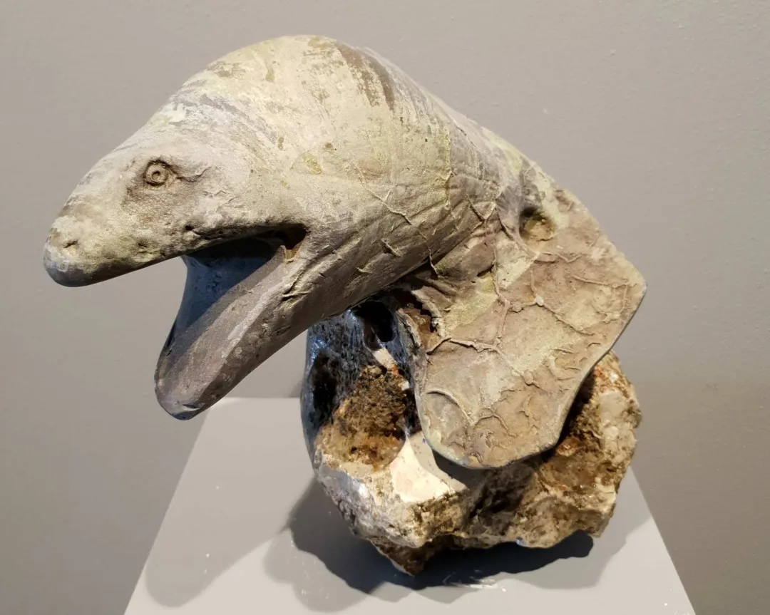 yakınlaştır "Müren" eseri SERKAN SUPHİ ERTUĞRUL tarafından 2019 yılında 28x30x25 cm ölçülerinde Bronz tekniği ile yapılmıştır.