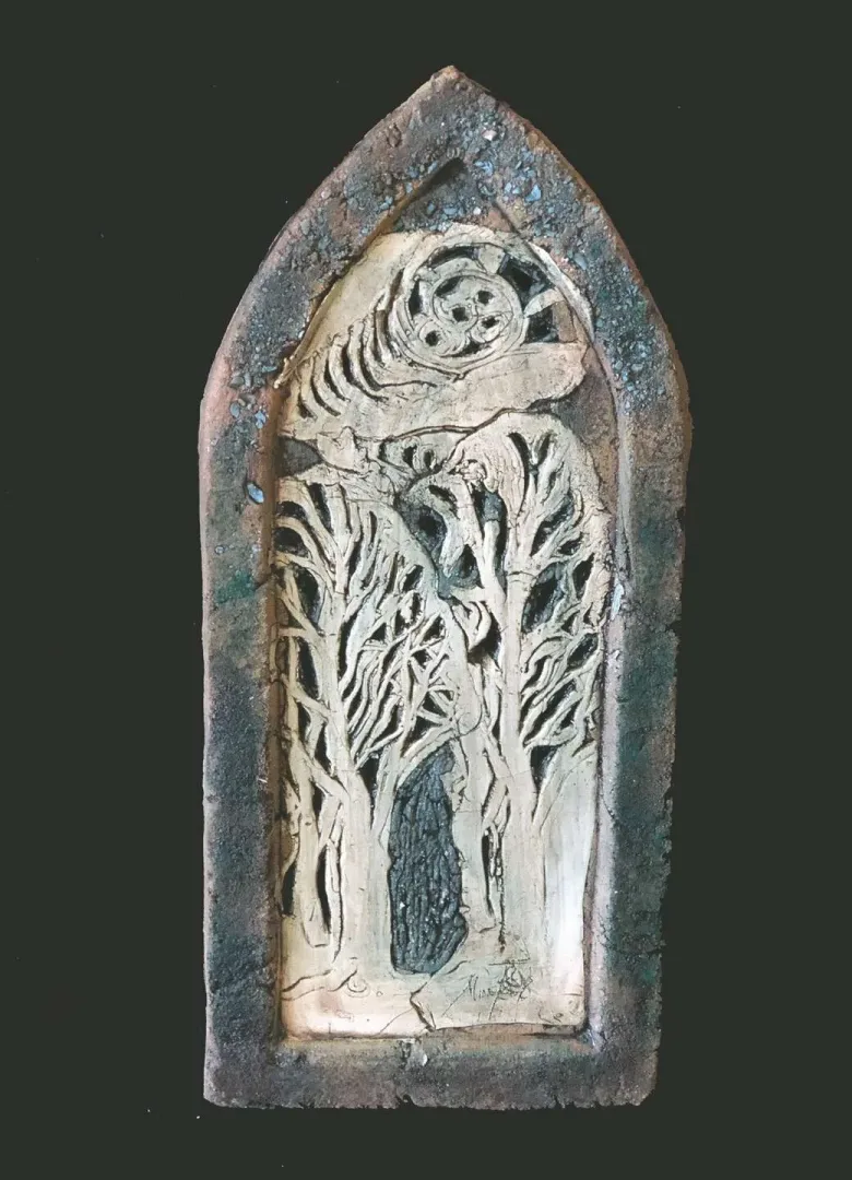 yakınlaştır "Ağaç" eseri MİNE POYRAZ tarafından 2019 yılında 40x18x2 cm ölçülerinde Seramik tekniği ile yapılmıştır.