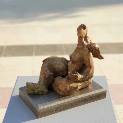 AZİMET KARAMAN — “Untitled”, 2019 "İsimsiz" eseri AZİMET KARAMAN tarafından 2019 yılında Pişmiş Toprak tekniği ile yapılmıştır.