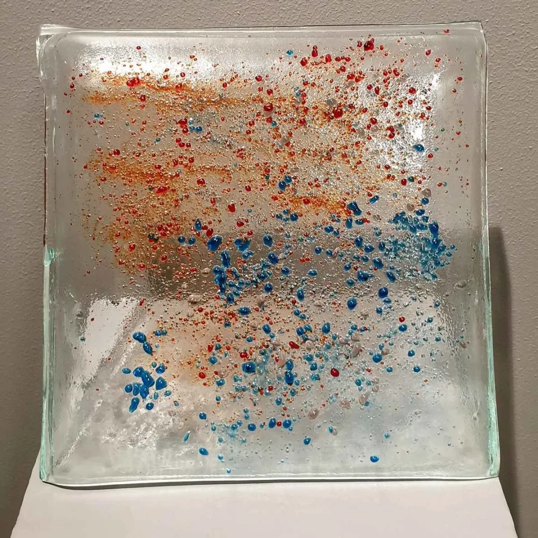DENİZ KÜÇÜKBALLILAR — “İsimsiz”, 2019 "İsimsiz" eseri DENİZ KÜÇÜKBALLILAR tarafından 2019 yılında 25x25 cm ölçülerinde Cam tekniği ile yapılmıştır.