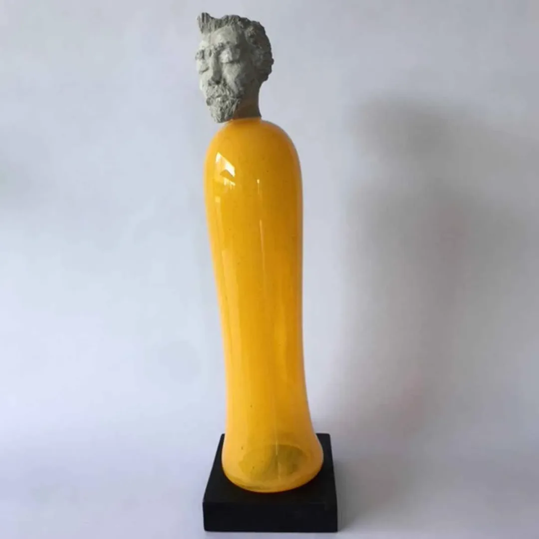 HALE FERİHA HENDEKCİGİL — “İsimsiz”, 2019 "İsimsiz" eseri HALE FERİHA HENDEKCİGİL tarafından 2019 yılında Cam tekniği ile yapılmıştır.