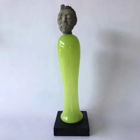 "İsimsiz" eseri HALE FERİHA HENDEKCİGİL tarafından 2019 yılında Cam tekniği ile yapılmıştır.