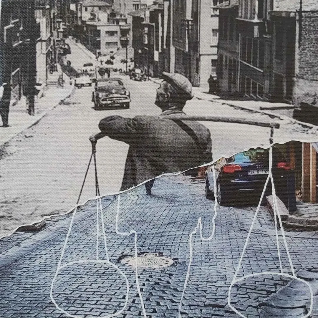 MİNE AKCAOĞLU — “İsimsiz”, 2019 "İsimsiz" eseri MİNE AKCAOĞLU tarafından 2019 yılında 25x25 cm ölçülerinde Tuval üzeri karışık teknik tekniği ile yapılmıştır.