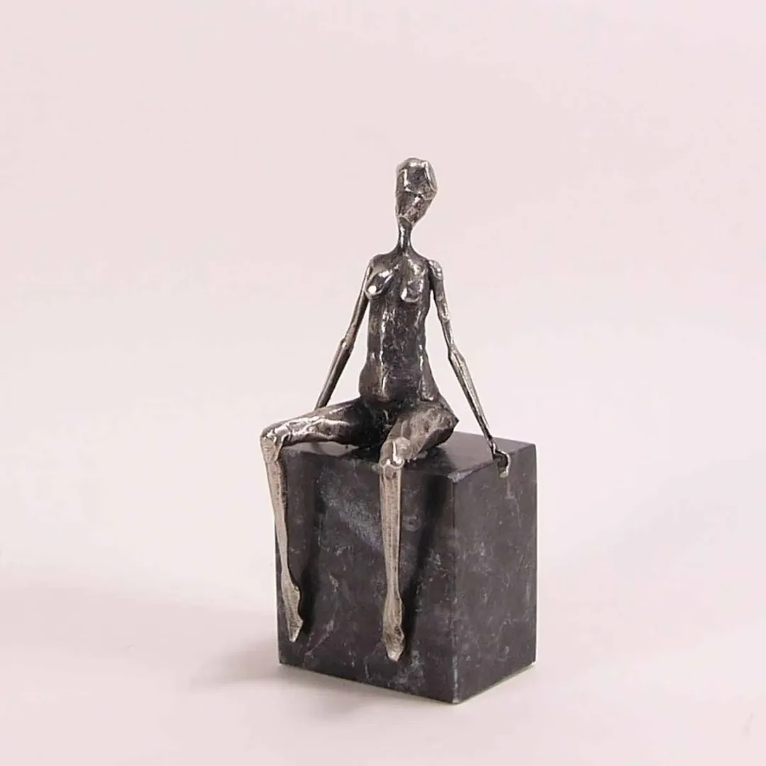 ÖZER AKTAŞ — “İsimsiz”, 2019 "İsimsiz" eseri ÖZER AKTAŞ tarafından 2019 yılında Demir yontu tekniği ile yapılmıştır.