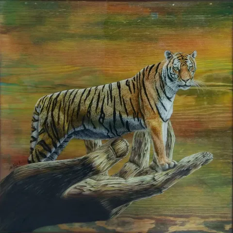 "Doğanın Eli-2" eseri ALİ FATİH KÜÇÜKOSMANOĞLU tarafından 2020 yılında 60x60 cm ölçülerinde Ahşap üzeri yağlı boya + epoksi tekniği ile yapılmıştır.
