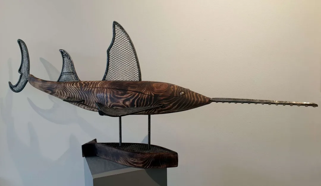 yakınlaştır "Testere Balığı" eseri SERKAN ERKOÇ tarafından 2020 yılında 71x171x57 cm ölçülerinde Ahşap, metal tekniği ile yapılmıştır.