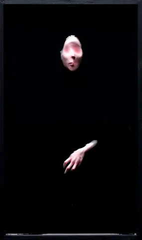 DUYGU AYDOĞAN — “Untitled”, 2020 "İsimsiz" eseri DUYGU AYDOĞAN tarafından 2020 yılında 50x30x6 cm ölçülerinde epoksi reçine polimer kil alçı akrilik tekniği ile yapılmıştır.