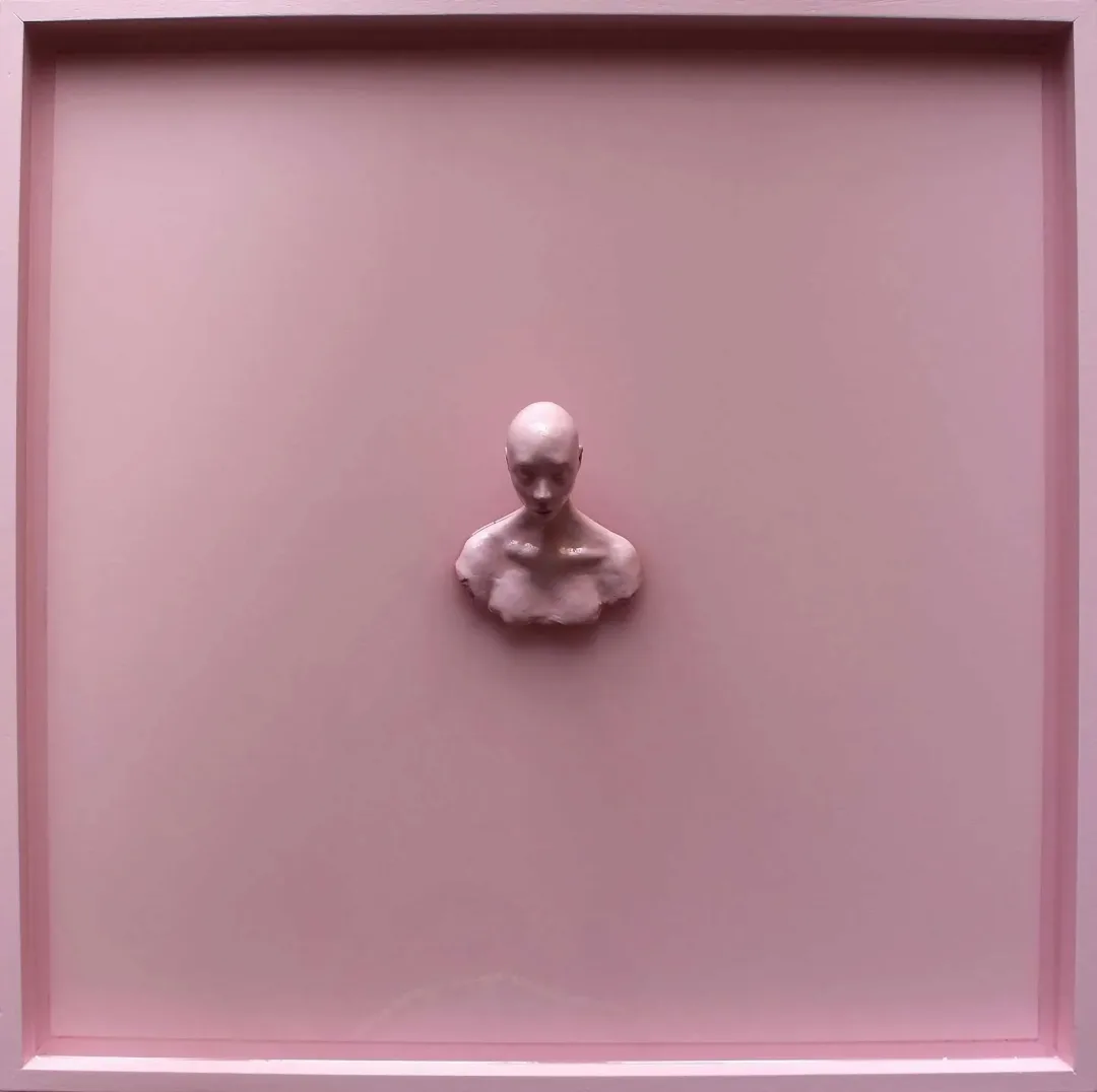 DUYGU AYDOĞAN — “İsimsiz”, 2019 "İsimsiz" eseri DUYGU AYDOĞAN tarafından 2019 yılında 65x65x13 cm ölçülerinde polimer kilakrilik epoksi reçine tekniği ile yapılmıştır.