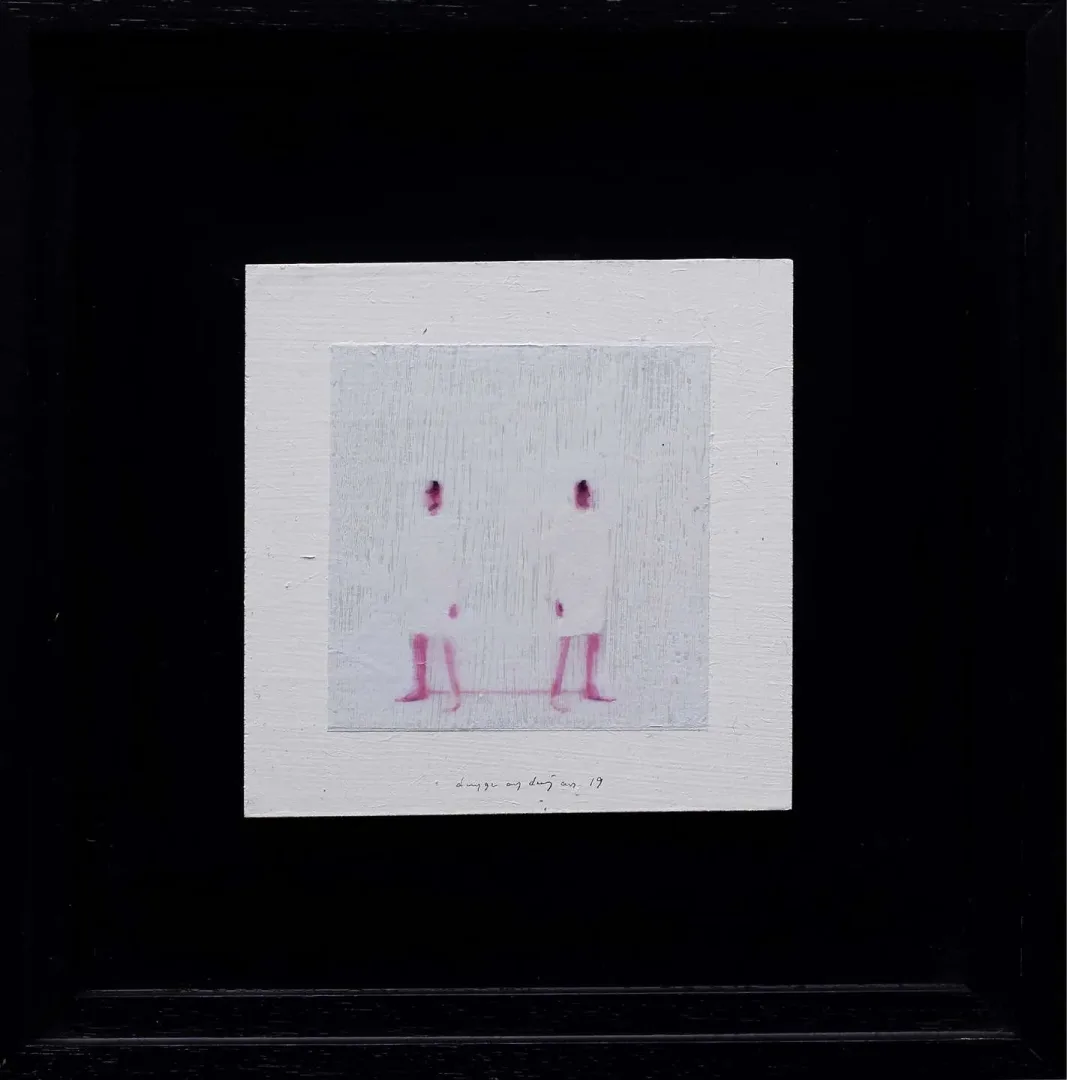 DUYGU AYDOĞAN — “İsimsiz”, 2019 "İsimsiz" eseri DUYGU AYDOĞAN tarafından 2019 yılında 10x10 cm ölçülerinde MDF üzeri transfer ve akrilik tekniği ile yapılmıştır.