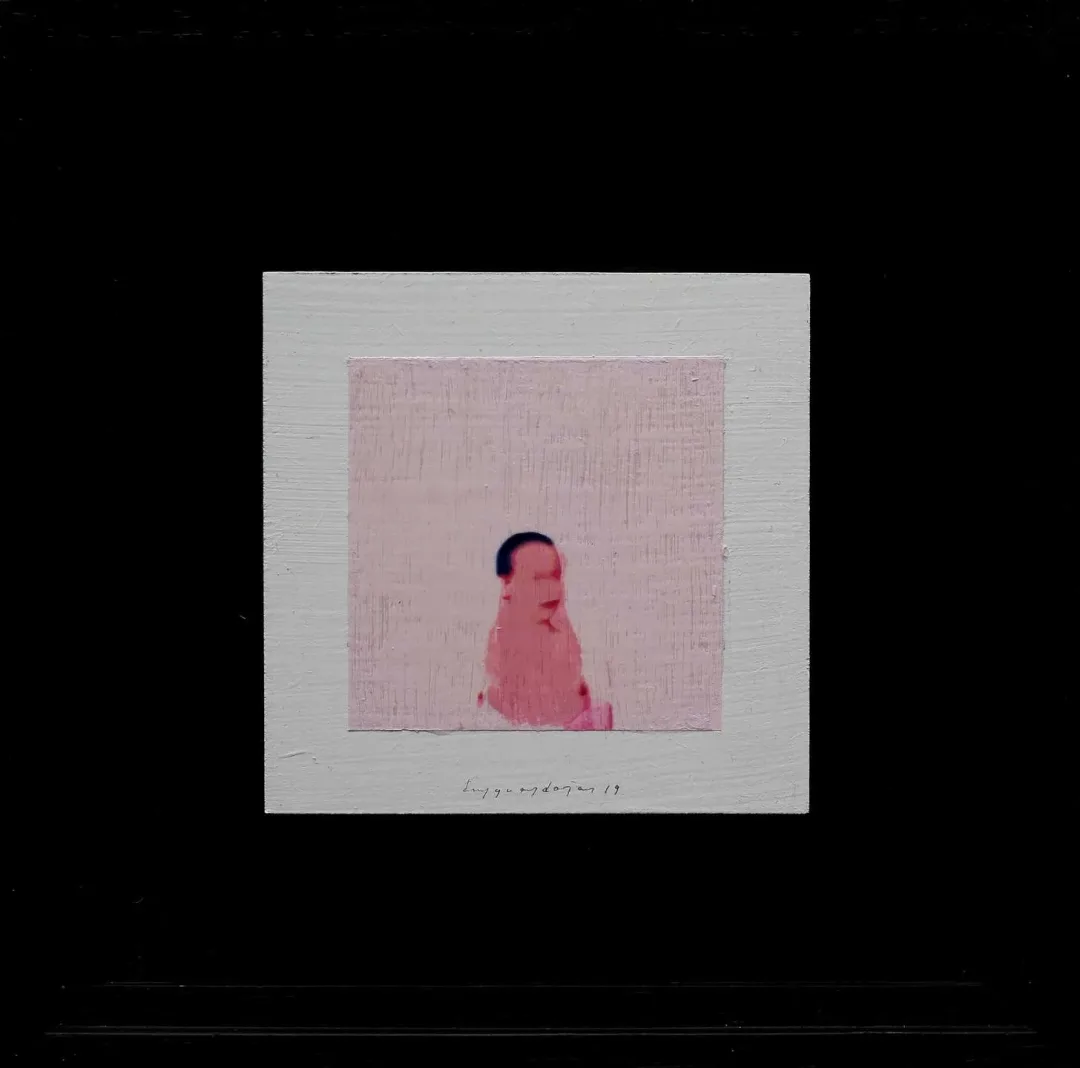 DUYGU AYDOĞAN — “İsimsiz”, 2019 "İsimsiz" eseri DUYGU AYDOĞAN tarafından 2019 yılında 10x10 cm ölçülerinde MDF üzeri transfer ve akrilik tekniği ile yapılmıştır.