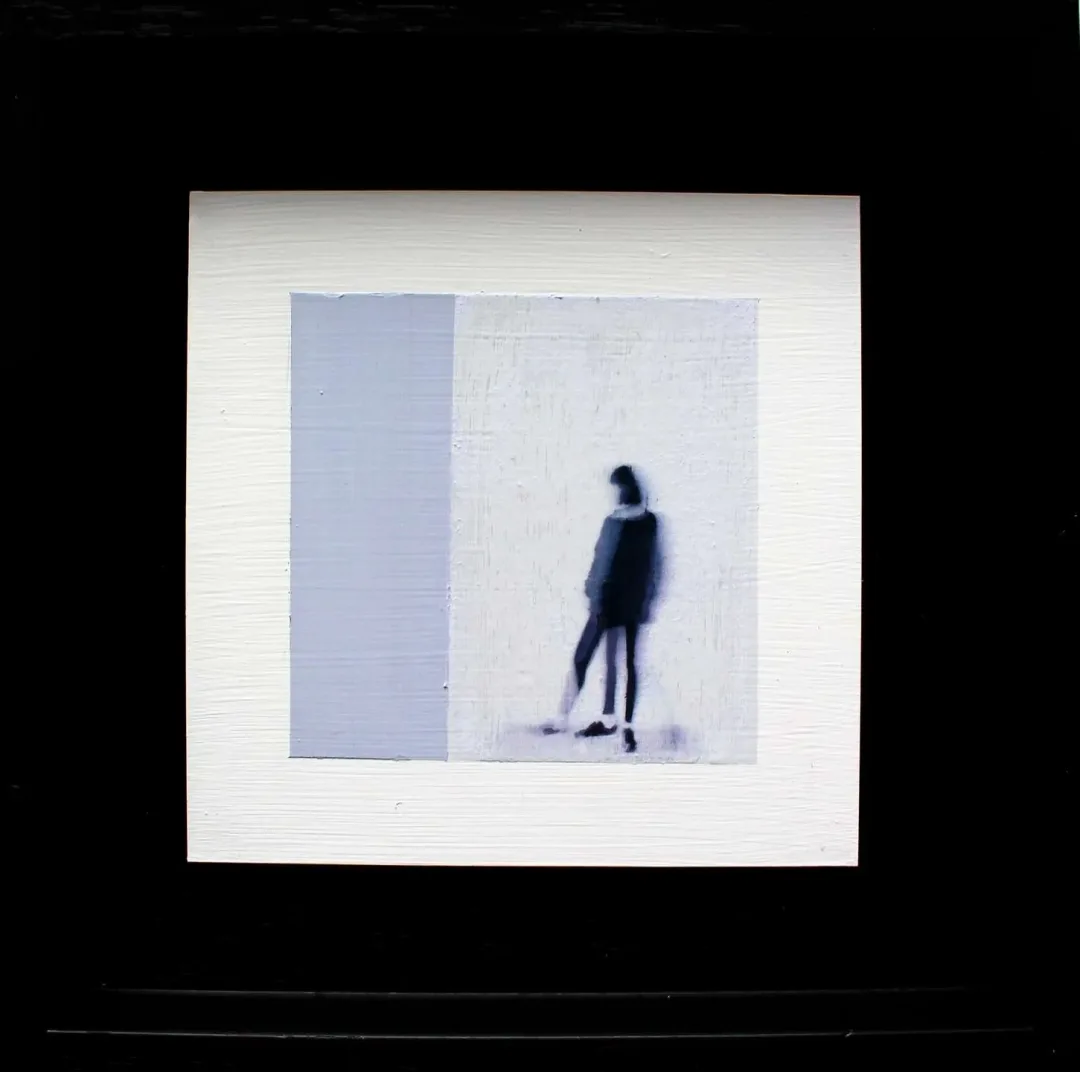DUYGU AYDOĞAN — “İsimsiz”, 2019 "İsimsiz" eseri DUYGU AYDOĞAN tarafından 2019 yılında 16x16 cm ölçülerinde MDF üzeri transfer ve akrilik tekniği ile yapılmıştır.