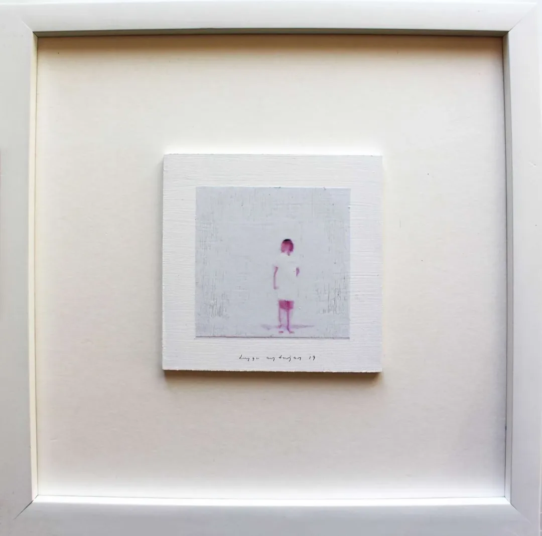 DUYGU AYDOĞAN — “İsimsiz”, 2019 "İsimsiz" eseri DUYGU AYDOĞAN tarafından 2019 yılında 10x10 cm ölçülerinde MDF üzeri transfer ve akrilik tekniği ile yapılmıştır.