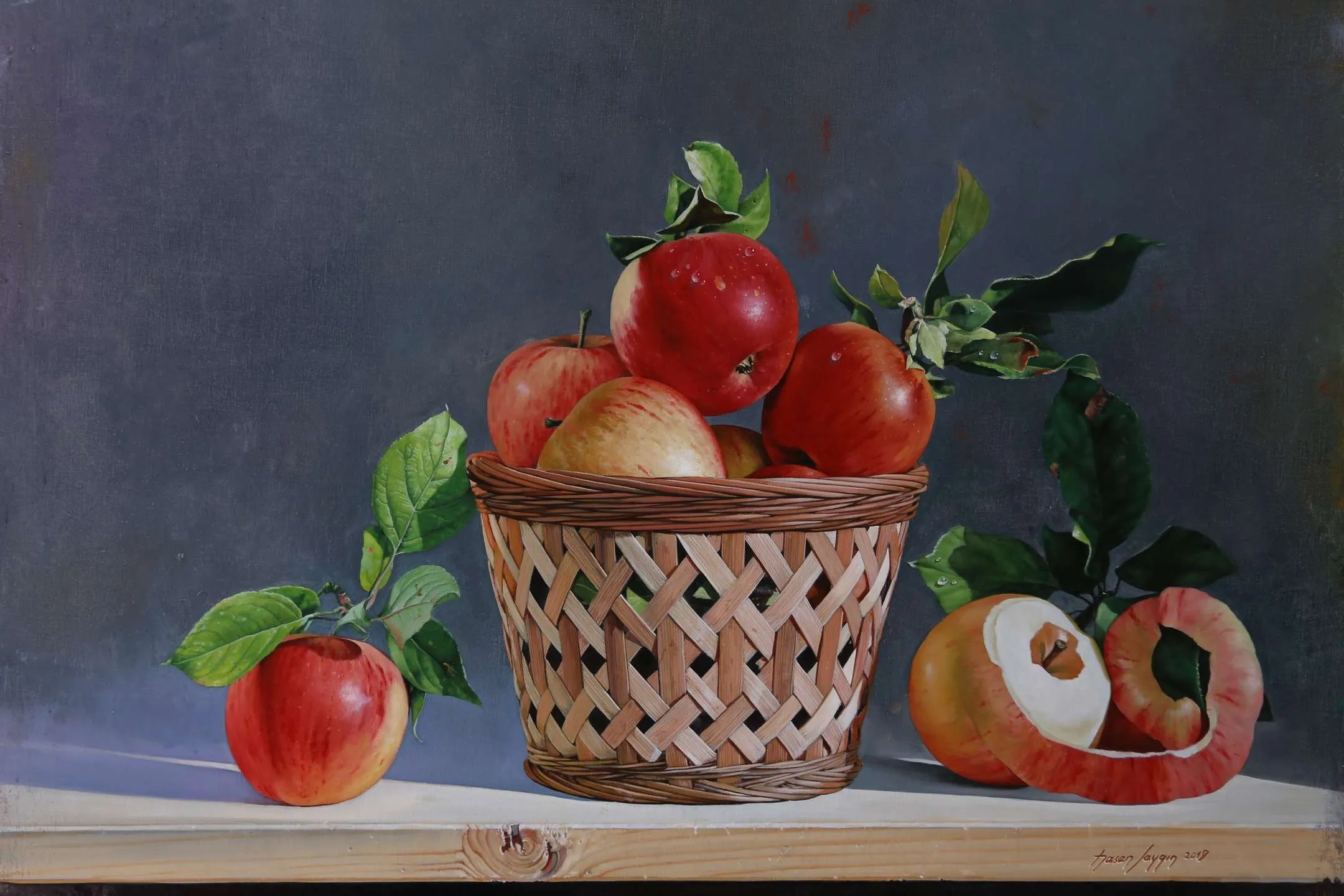 "Elma Sepeti" eseri HASAN SAYGIN tarafından 65x81 cm ölçülerinde Tuval üzeri yağlı boya tekniği ile yapılmıştır.