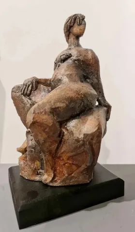 Bu eser AZİMET KARAMAN tarafından Seramik tekniği ile yapılmıştır.