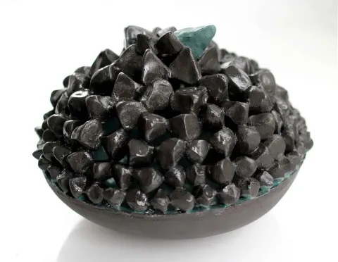 GÜLİZ KORKMAZ — “Bir”, 2020 "Bir" eseri GÜLİZ KORKMAZ tarafından 2020 yılında 18x18x14 cm ölçülerinde Stoneware Elle şekillendirme seramik 1200°C tekniği ile yapılmıştır.
