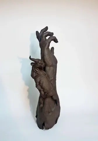 "Siva Tau-I" eseri BUĞRA ÖZER tarafından 2021 yılında 50x20x20 cm ölçülerinde Kalıp tekniği ve serbest elle şekillendirme 1140 °C tekniği ile yapılmıştır.