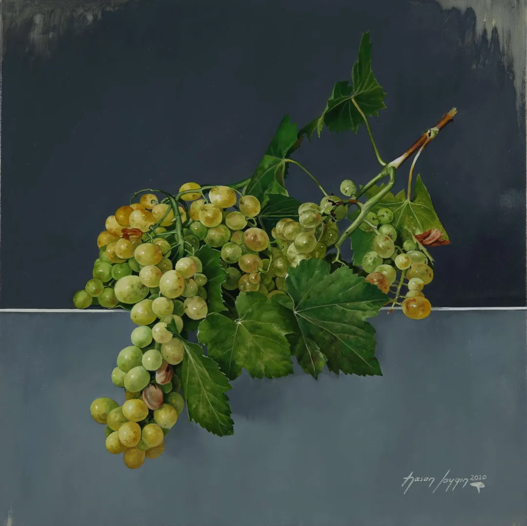 "Beyaz üzüm" eseri HASAN SAYGIN tarafından 40x40 cm ölçülerinde Tuval üzeri yağlı boya tekniği ile yapılmıştır.