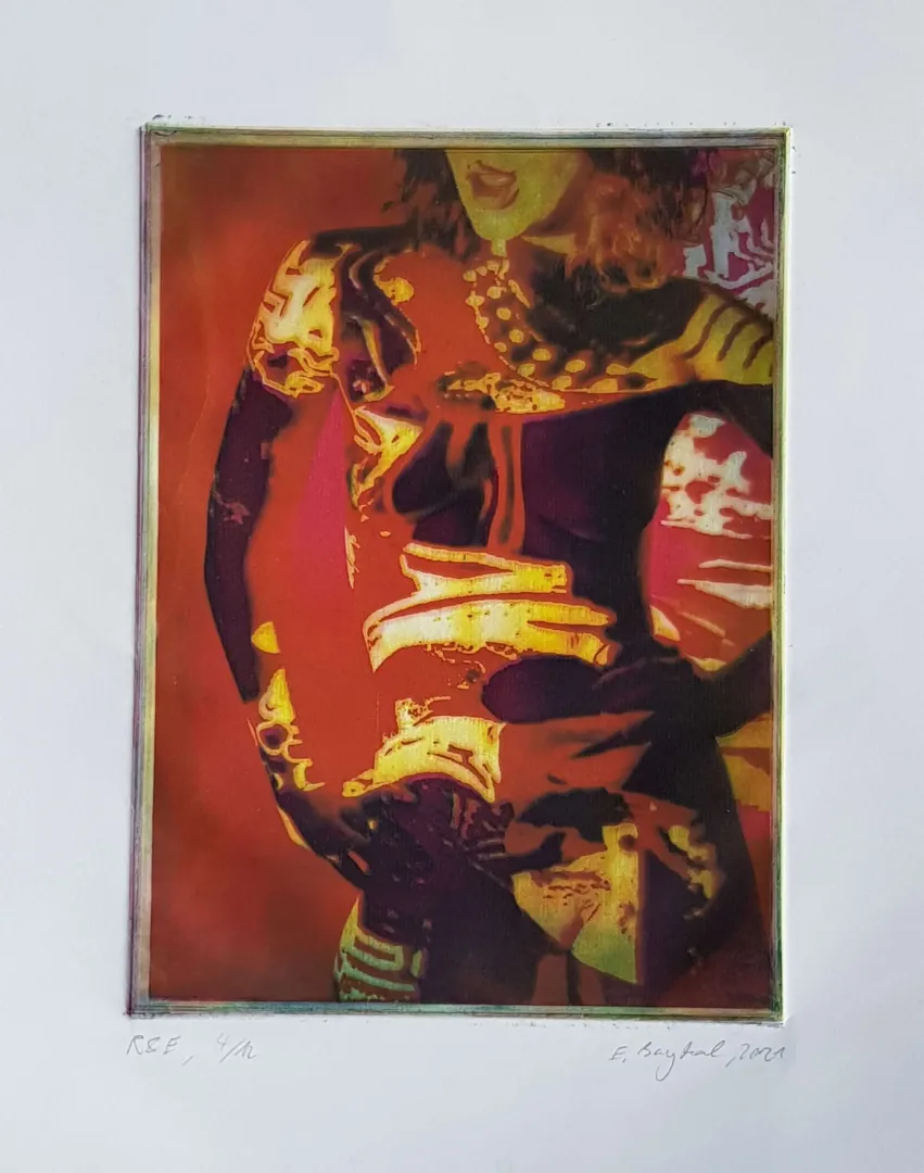EMRE BAYKAL — “İsimsiz”, 2021 "İsimsiz" eseri EMRE BAYKAL tarafından 2021 yılında 30x22 cm ölçülerinde Gravür tekniği ile yapılmıştır.